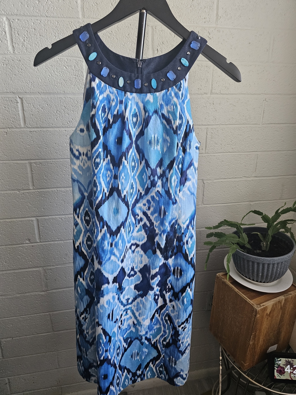 Jessica Howard NWT Blue Ikat Print Embellished Neckline Dress Size 6
